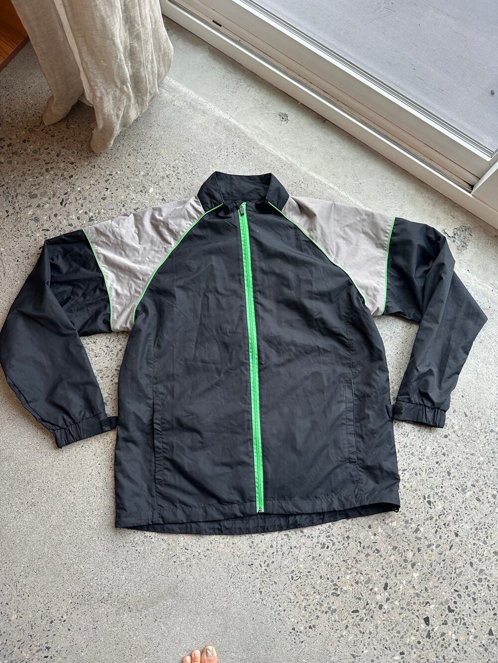 Sun Mountain Men’s Large Windbreaker Jacket Black Gray Green Golf Wind Wear